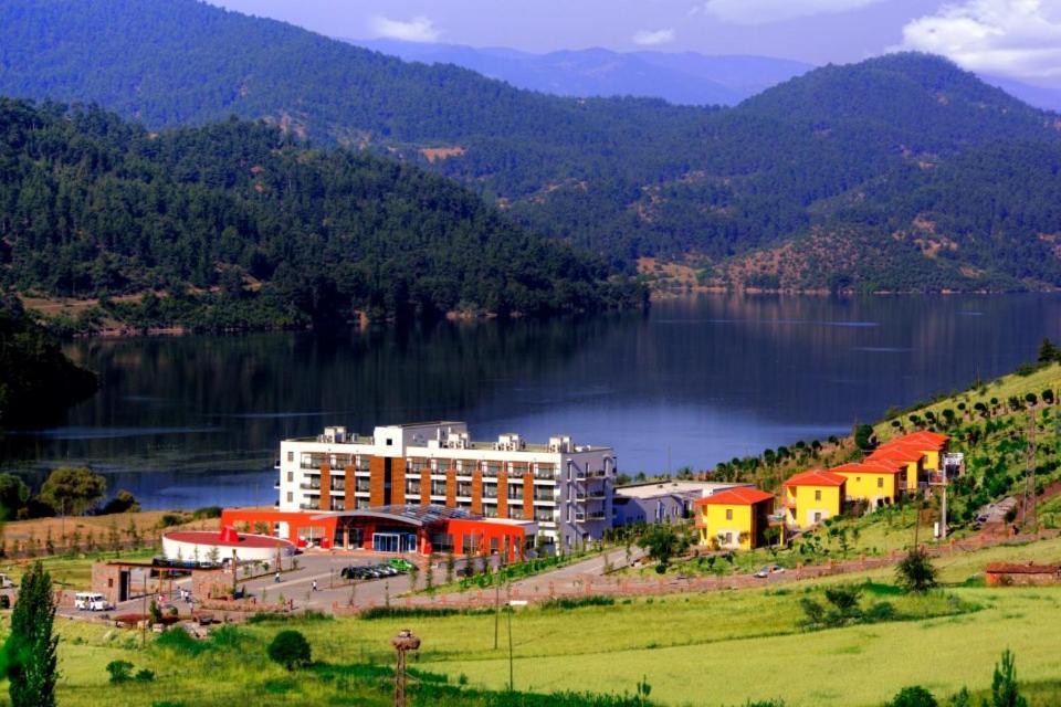 Obam Termal Resort Hotel Ve Spa Sindirgi エクステリア 写真
