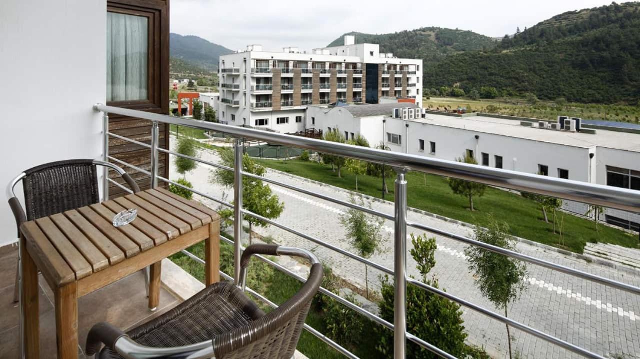 Obam Termal Resort Hotel Ve Spa Sindirgi エクステリア 写真